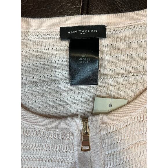 NWT Ann Taylor Factory Zip Up Cardigan Size XS Nude Neutral Color - Picture 7 of 7